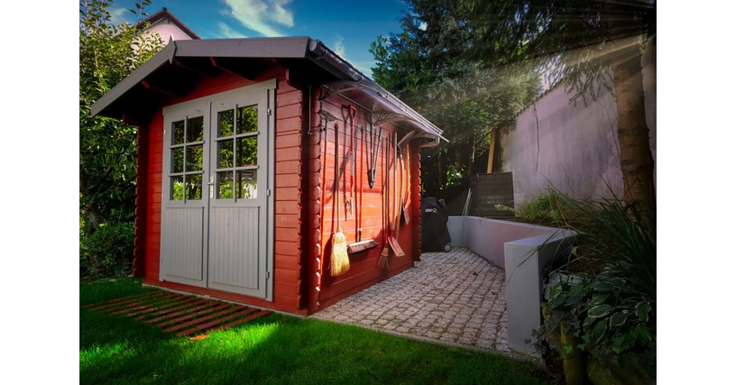 Съхранение на инвентара в двора и градината