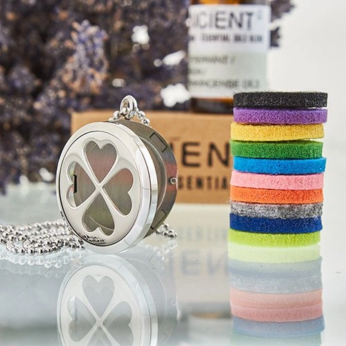 Aromatherapy Jewellery Necklace - Four Leaf Clover 30mm ➤ топ цена ➤ sorbe.bg