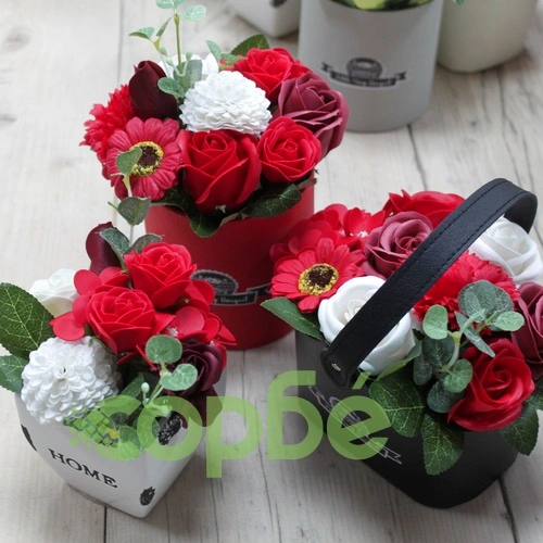 Bouquet Petite Flower Pot  - Rich Reds ➤ топ цена ➤ sorbe.bg