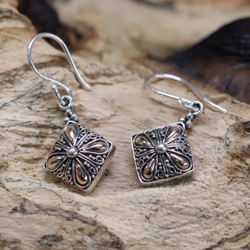 Silver and Gold Earring - Square Drop ➤ топ цена ➤ sorbe.bg