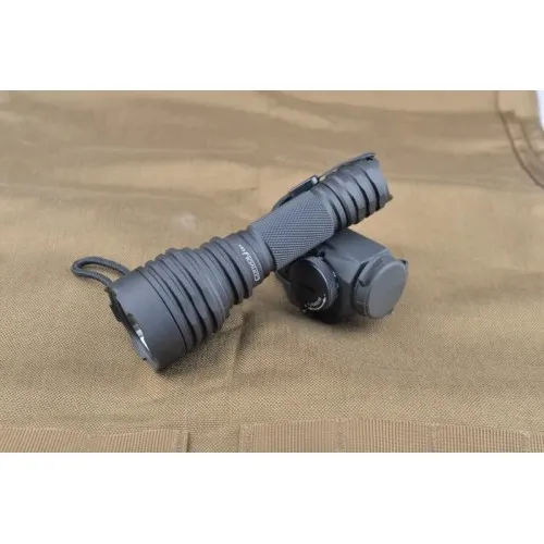 Фенер Dulotec Convoy C8+ за гладкоцевно и дистанционен спусък ➤ топ цена ➤ sorbe.bg