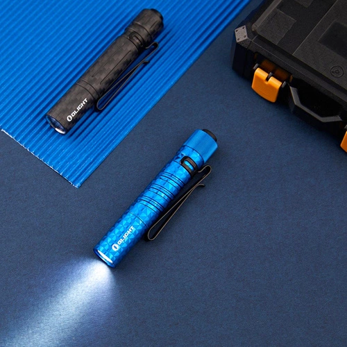 Фенерче Olight i3T EOS 180lm - Pinwheel Blue ➤ топ цена ➤ sorbe.bg