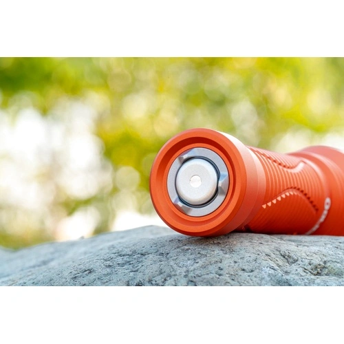 Супер далекобоен EDC фенер Olight Javelot Mini 1000 лумена, 600м - Оранжев ➤ топ цена ➤ sorbe.bg