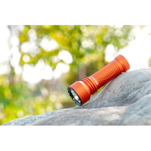 Супер далекобоен EDC фенер Olight Javelot Mini 1000 лумена, 600м - Оранжев ➤ топ цена ➤ sorbe.bg