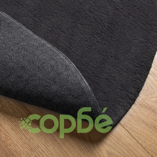 Черен кръгъл килим от полиестер 140 x 200 см с неплъзгаща основа ➤ топ цена ➤ sorbe.bg