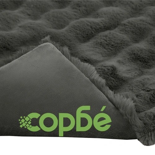 Одеяло от изкуствена заешка кожа Olite, 240 x 270 см, полиестер, тъмносиво ➤ топ цена ➤ sorbe.bg