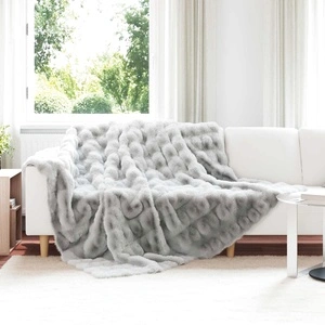 Одеяло от изкуствена заешка козина Olite, 240 x 270 см, полиестер, сиво
