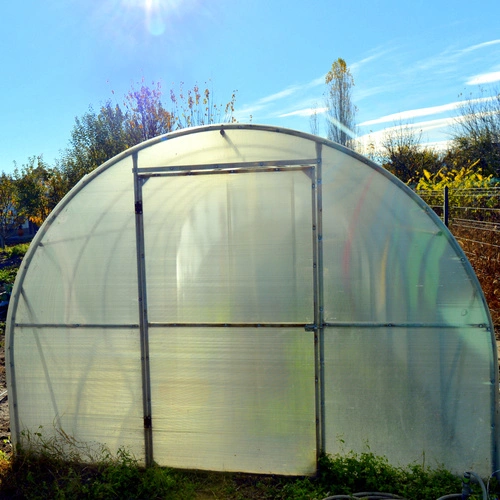 Оранжерия от Поликарбонат Sorbe Poli Pro с 2 врати 3x6x2.1м (18 кв.м.) ➤ топ цена ➤ sorbe.bg