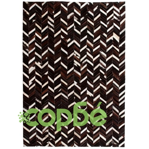 Пачуърк килим от кожа, 80x150 см, шеврон, черно/бяло  ➤ топ цена ➤ sorbe.bg