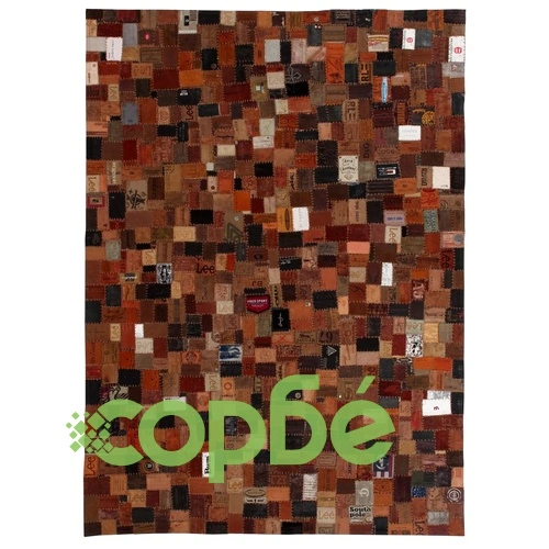 Пачуърк килим от кожени етикети на дънки, 80x150 см, кафяв ➤ топ цена ➤ sorbe.bg