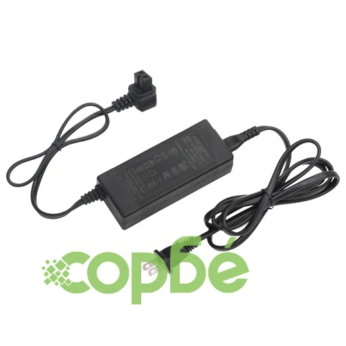 Хладилна кутия с колелца и адаптер черно и сиво 60 л PP и PE ➤ топ цена ➤ sorbe.bg