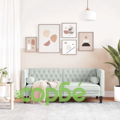 Честърфийлд диван с болстери, 2-местен, светлосив, кадифе ➤ топ цена ➤ sorbe.bg