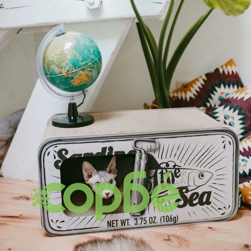 DISTRICT70 Драскалка за котки/пещера SARDINE, бяла ➤ топ цена ➤ sorbe.bg