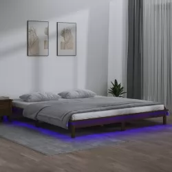 Рамка за легло с LED меденокафява 140x200 см масивно дърво
