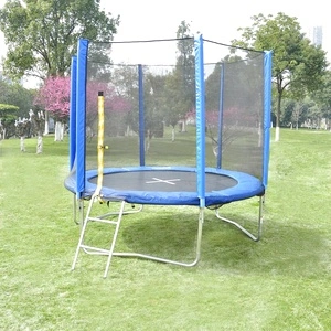 Трамплин с предпазна мрежа, стълба и покривало,  244 см.