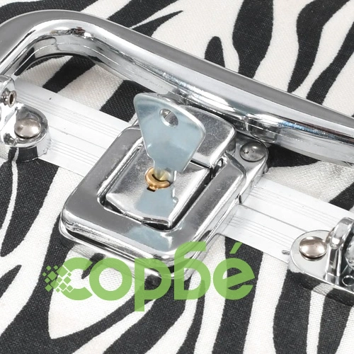 Куфар за гримове, 22x30x21 см, с шарки на зебра, алуминий  ➤ топ цена ➤ sorbe.bg