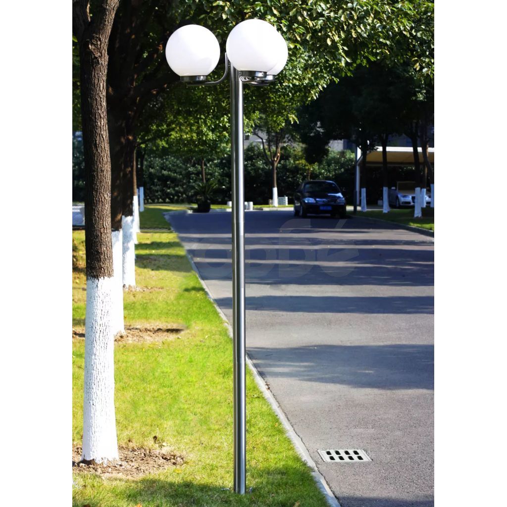 Стълб за градинска лампа с 3 сфери 220 см
