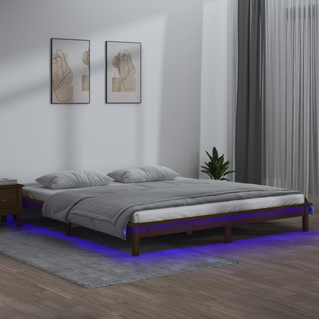 Рамка за легло с LED меденокафява 140x200 см масивно дърво